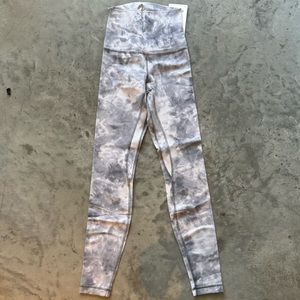 Lululemon Align SHR Pant 28” Size 4